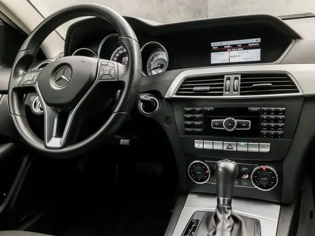 Mercedes-Benz C-Klasse Coupé 180 AMG Sport 2012 Benzine 7