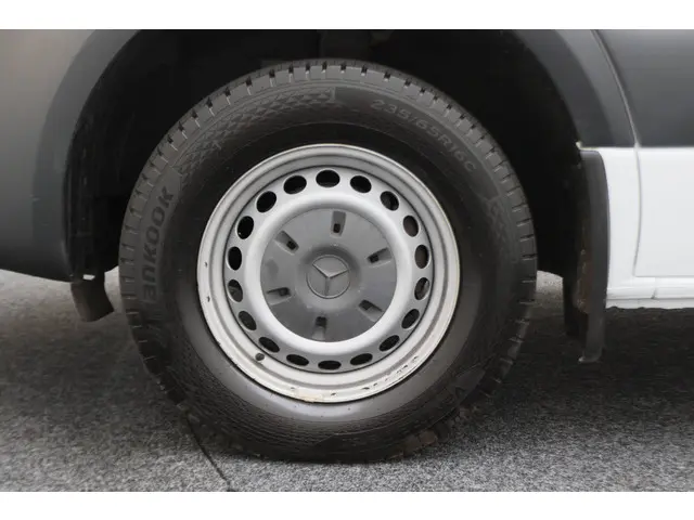 Mercedes-Benz Sprinter 317 CDI L2H2 2021 Diesel 25