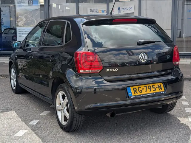 Volkswagen Polo 1.2 TSI LIFE / DSG 2013 Benzine 17