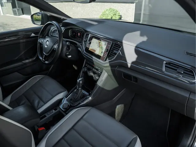 Volkswagen T-Roc 2.0 TSI 4Motion 190PK 2017 Benzine 22