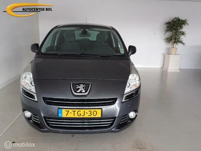 Peugeot 5008 3