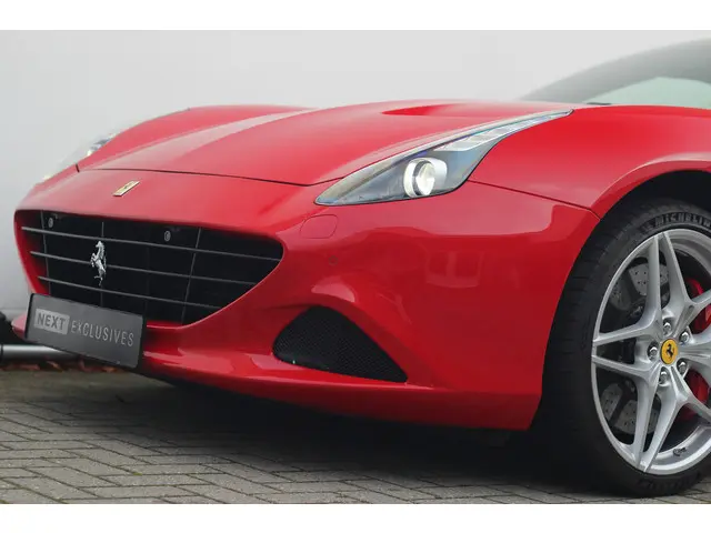 Ferrari California 3.9 T HELE 2016 Benzine 56