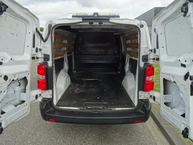 Opel Vivaro 1.5 CDTI L2H1 Edition 2021 Diesel 10
