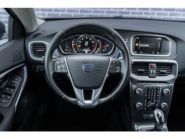Volvo V40 T3 Momentum Automaat 2015 Benzine 7