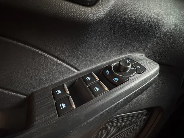 Ford Kuga 2.5 PHEV ST-Line 2022 Hybride Benzine 9