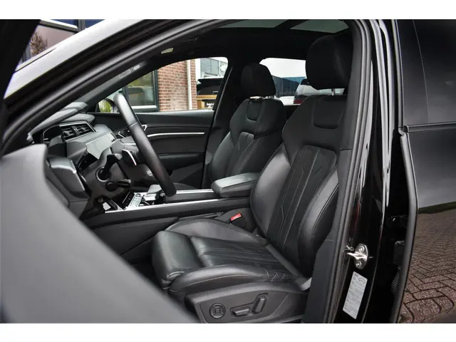 Audi e-tron 55 quattro S-Edition 2019 Elektrisch 4