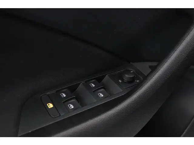 Škoda Kamiq 1.0 TSI 110pk Ambition 2021 Benzine 27