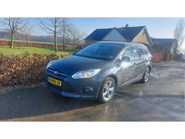 Ford Focus Wagon 1.0 EcoBoost Titanium 2013 Benzine