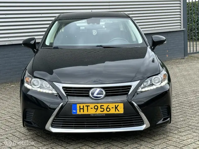 Lexus CT 3