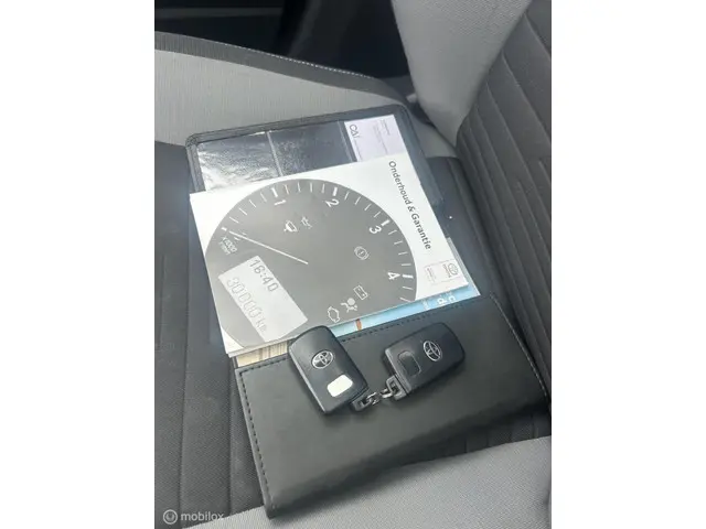 Toyota Auris 1.8 Hybrid Aspiration 2016 Hybride Benzine 10