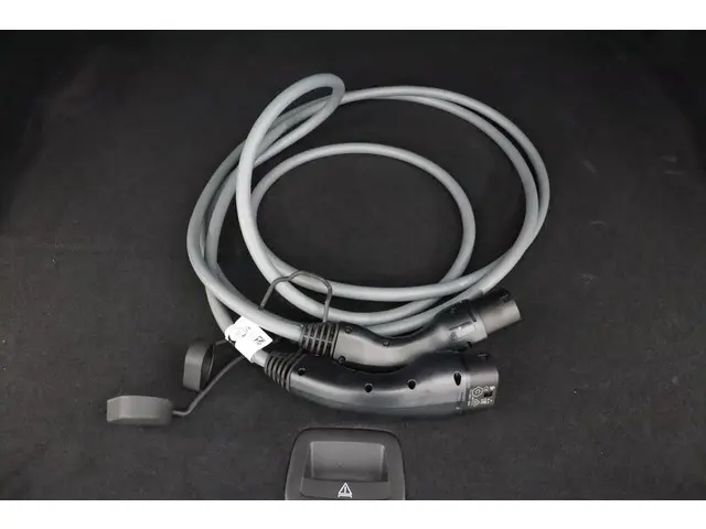 BMW 5 Serie Touring 550e xDrive 2025 Hybride Benzine 25