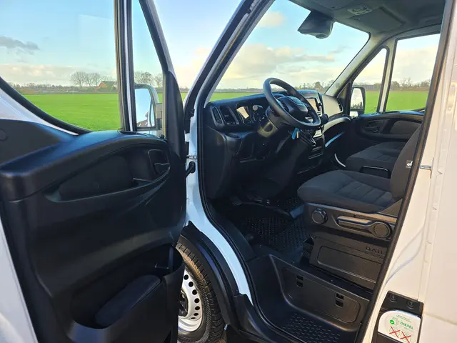 Iveco Daily 35S16V 2.3 410 H2 2023 Diesel 18