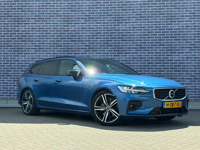 Volvo V60 2.0 T5 R-Design 2019 Benzine 6