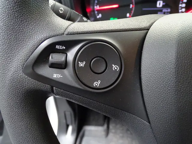 Opel Combo 1.5D L1H1 Edition 2022 Diesel 14