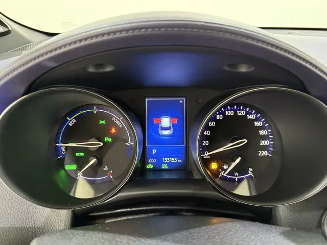 Toyota C-HR 1.8 Hybrid Bi-Tone Plus 2017 Hybride Benzine 18