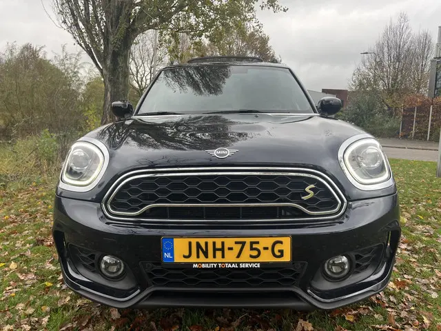 MINI Countryman Cooper S E ALL4 AT 2019 Hybride Benzine 6