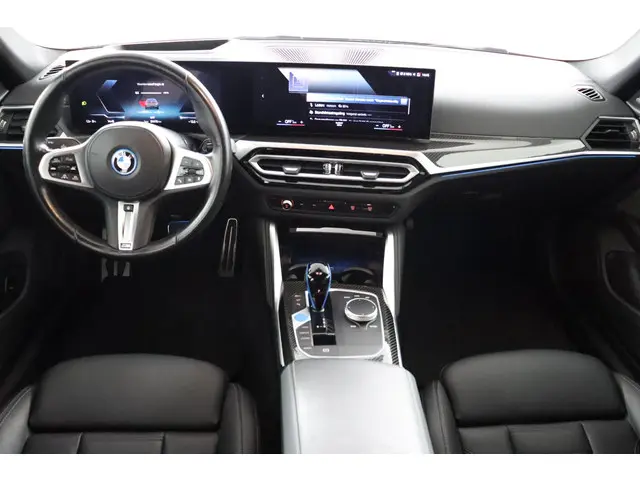 BMW i4 eDrive40 High Executive 84 kWh 2022 Elektrisch 4