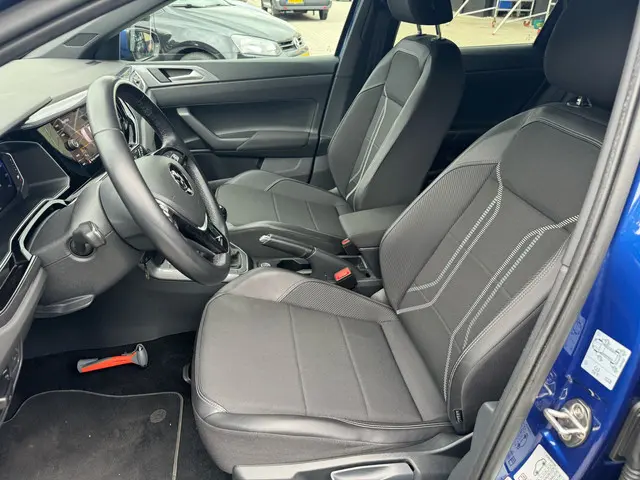 Volkswagen Polo 1.0 TSI Highline Business R 2019 Benzine 17