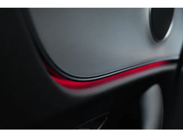 Mercedes-Benz E-Klasse Coupé 200 AMG Line 2020 Benzine 24