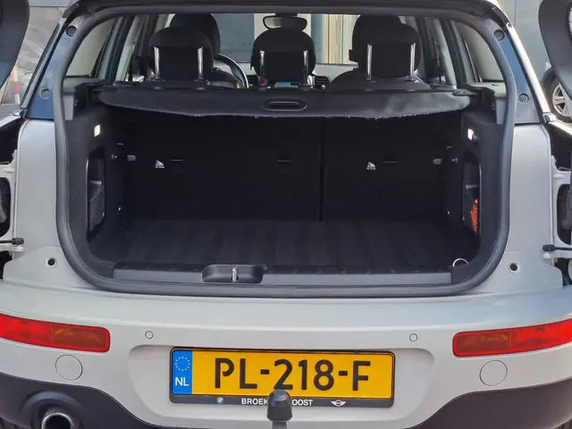MINI Clubman Mini 1.5 Cooper Salt Business 2017 Benzine 40