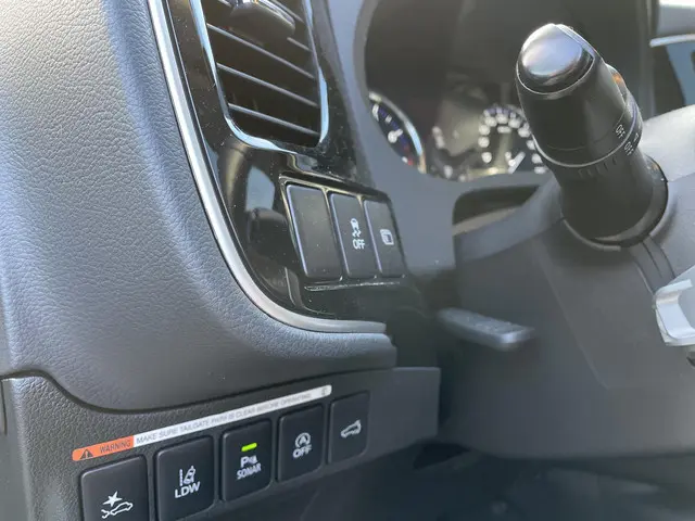 Mitsubishi Outlander 2.0 2WD Limited+ 2019 Benzine 20