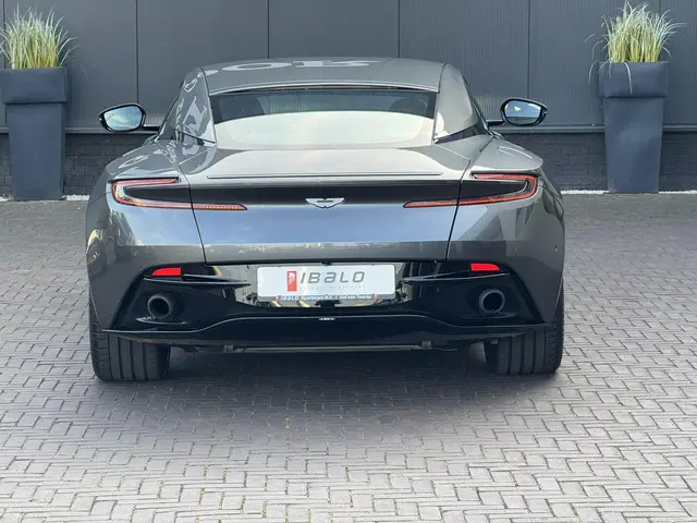 Aston Martin DB11 5.2 V12 2017 Benzine 32