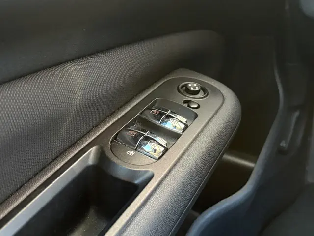 MINI Clubman Mini 1.5 Cooper Business 2016 Benzine 23