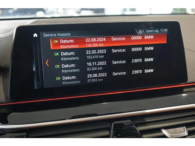 BMW 5 Serie Touring 530i xDrive Executive 2017 Benzine 69