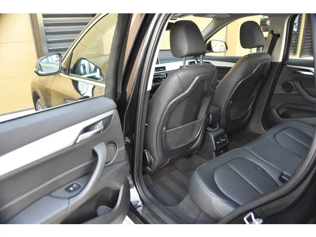 BMW X1 sDrive20i High Executive 2017 Benzine 22