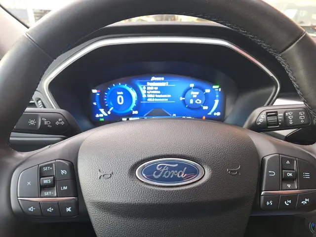 Ford Kuga 2.5 PHEV Titanium X 2022 Hybride Benzine 31