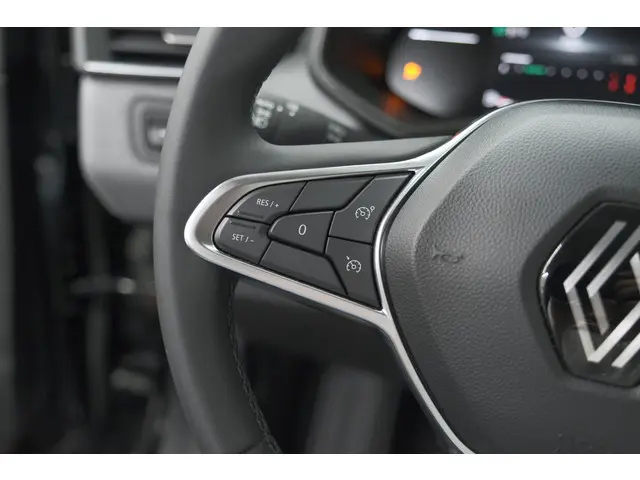 Renault Clio TCe 90 Evolution 2024 Benzine 35