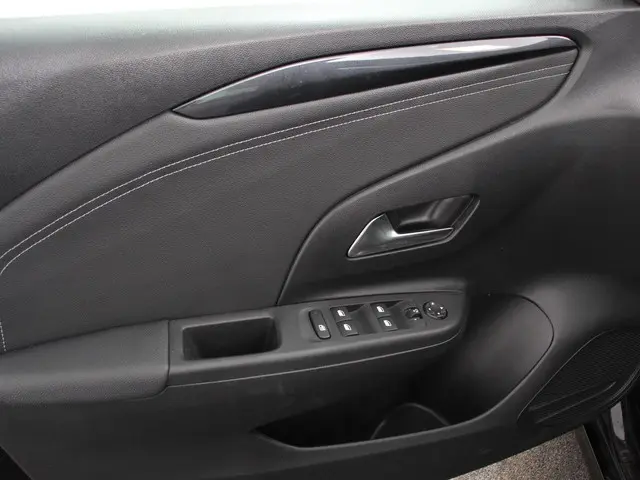 Opel Corsa 1.2 Turbo Sport Edition 2024 Benzine 13