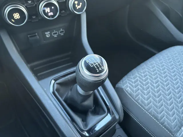 Renault Clio 1.0 TCe 90 Evolution 2022 Benzine 21