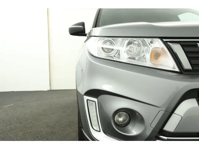 Suzuki Vitara 1.0 Boosterjet Select 2019 Benzine 35