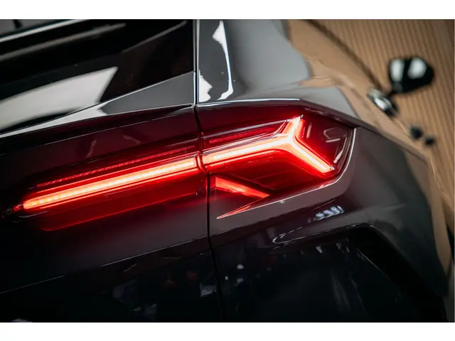 Lamborghini Urus 4.0 V8 Graphite Capsule 2021 Benzine 12