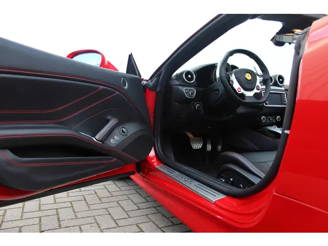 Ferrari California 3.9 T HELE 2016 Benzine 35