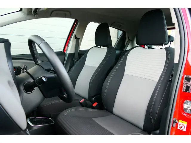 Toyota Yaris 1.5 Hybrid Active 2019 Hybride Benzine 26