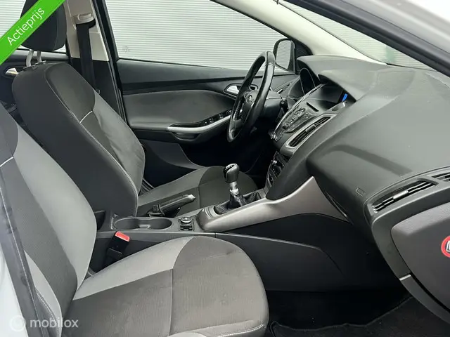 Ford Focus Wagon 1.0 EcoBoost Trend 2012 Benzine 16