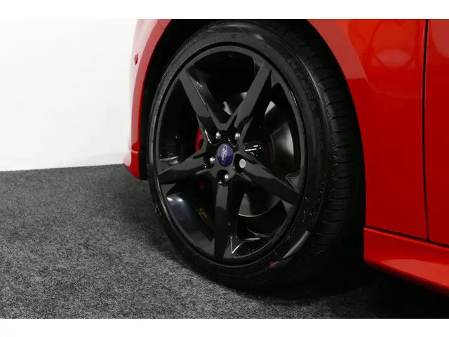 Ford Focus 1.5 Red Edition 2016 Benzine 20