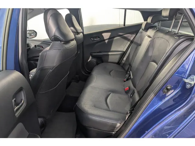 Toyota Prius 1.8 Executive 2016 Hybride Benzine 6