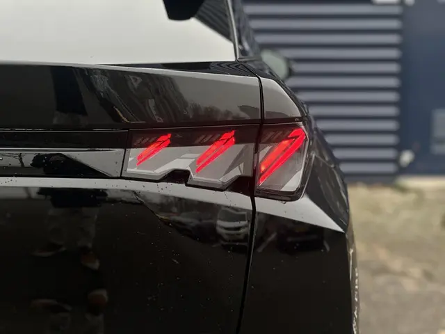 Peugeot 3008 1.2 Hybrid 145 GT 2026 Hybride Benzine 8