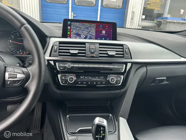 BMW 3 Serie 318i M Sport Edition 2018 Benzine 27