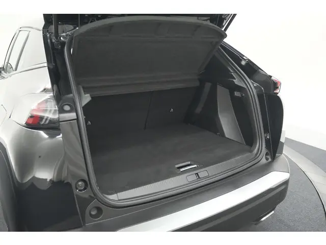 Peugeot 2008 PureTech 130 Active Pack 2023 Benzine 60