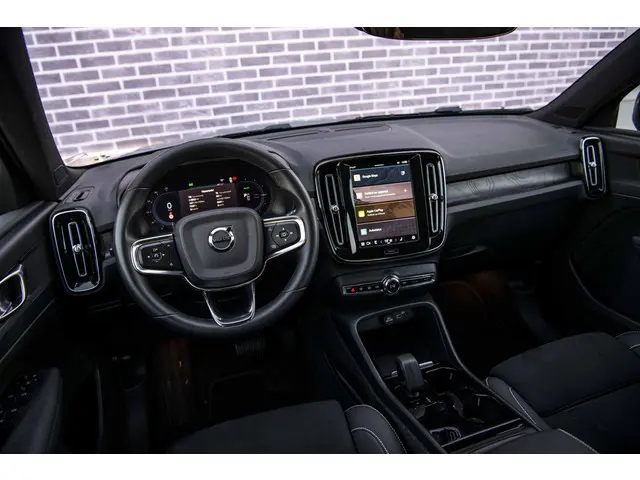 Volvo XC40 Recharge Plus 70 kWh 2022 Elektrisch 10