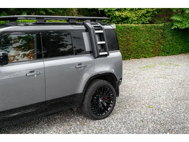 Land Rover Defender 3.0 P400 110 MHEV S 2021 Benzine 25