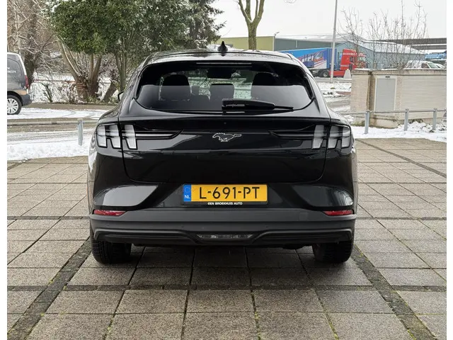 Ford Mustang Mach-E Aut. 75kWh 2021 Elektrisch 5