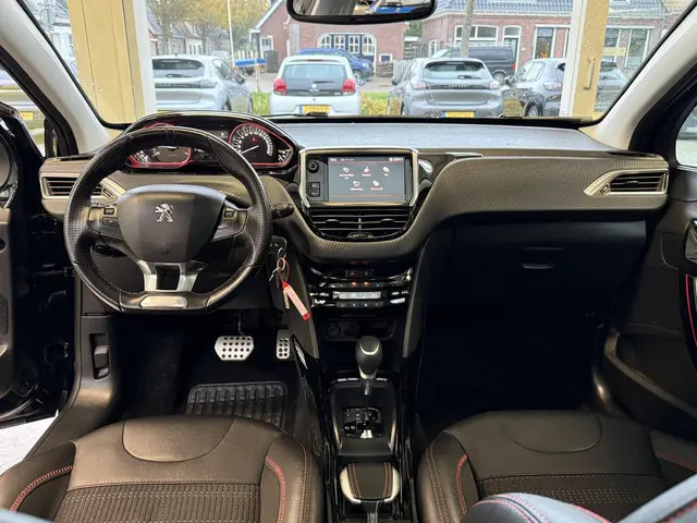 Peugeot 2008 1.2 PureTech GT-line 2018 Benzine 4