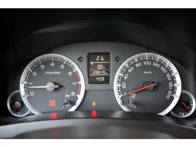 Suzuki Swift 1.2 Bandit EASSS 5Drs 2014 Benzine 26