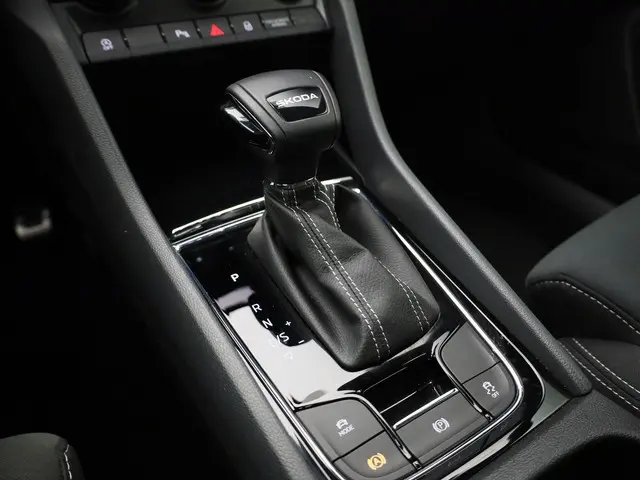 Škoda Karoq 1.5TSI/150PK ACT Sportline DSG 2025 Benzine 14