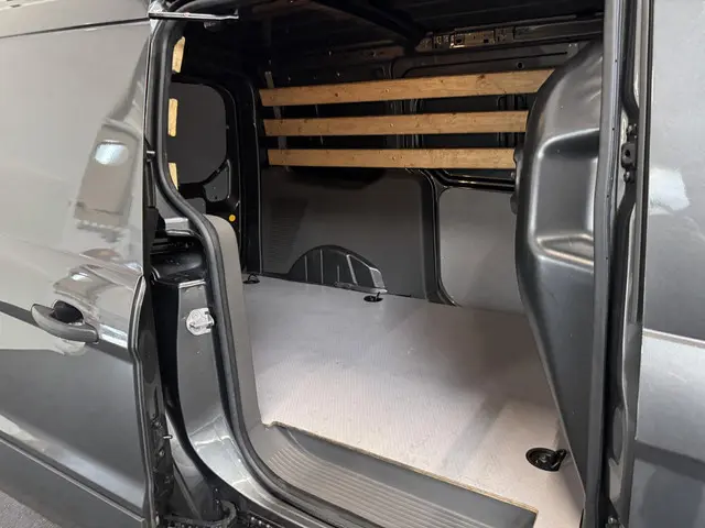 Ford Transit Connect 1.5 EcoBlue L2 Trend 2024 Diesel 24